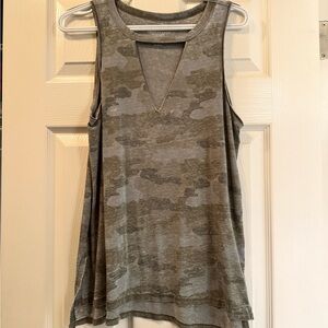 American Eagle Outfitters Camo Sleeveless Tank Top